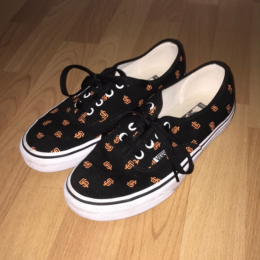 Giants Vans